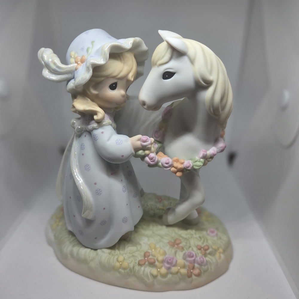 Precious Moments "Peace in the Valley" Item #649929 RETIRED